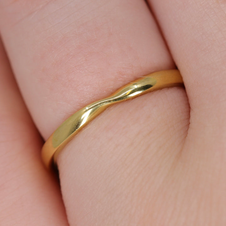 Dee - Ribbon Twist Polished Wedding Ring Made-to-Order Jessica Flinn Wedding Rings