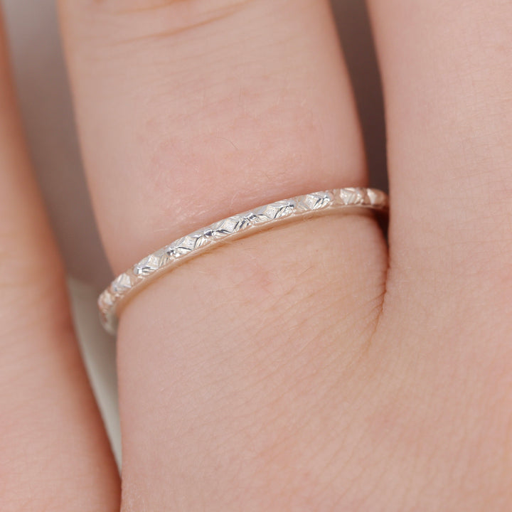 Flora - Floral Pattern Straight Women's Wedding Band - Made-to-Order