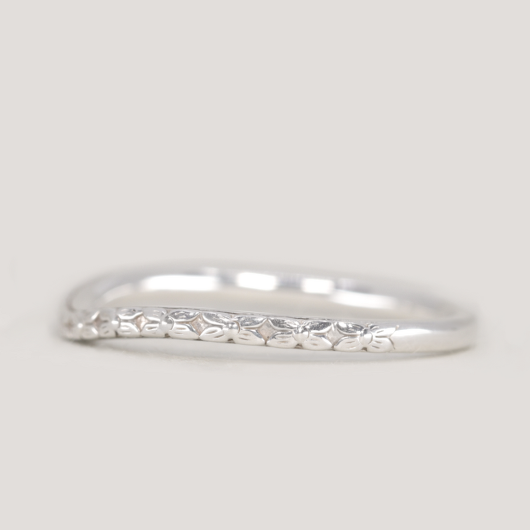 Flora - Floral Pattern Shaped Women's Wedding Band - Made-to-Order