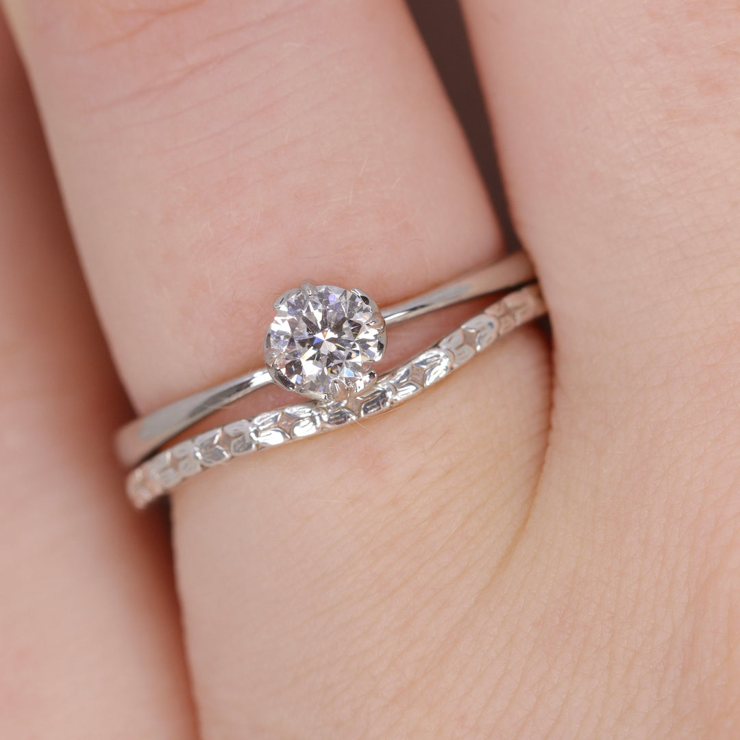 Flora - Floral Pattern Shaped Women's Wedding Band - Made-to-Order