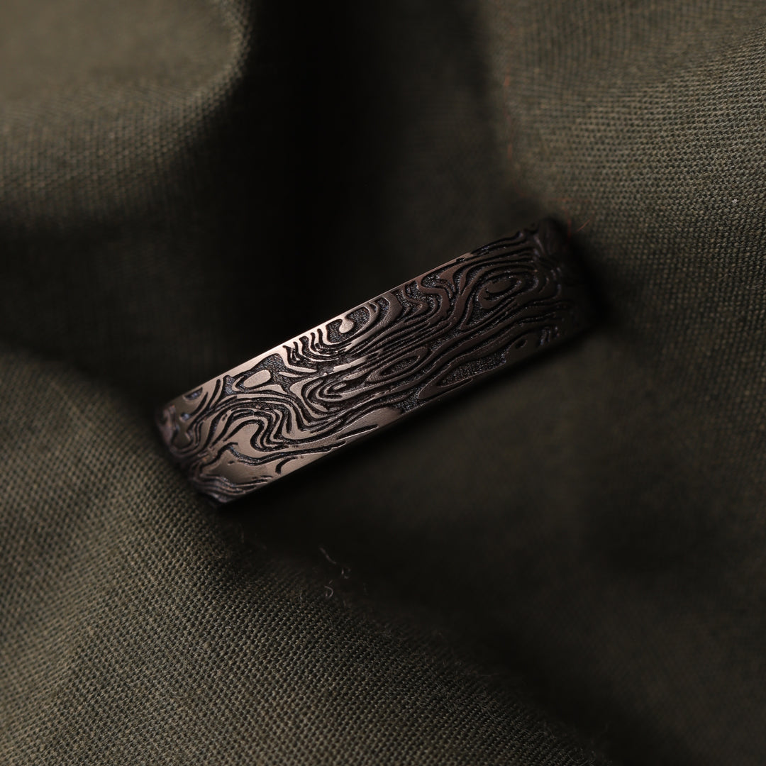 Titanium Engraved Woodgrain Pattern Court Fit Men&
