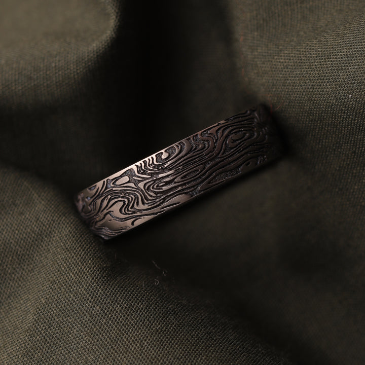 Titanium Engraved Woodgrain Pattern Court Fit Men&
