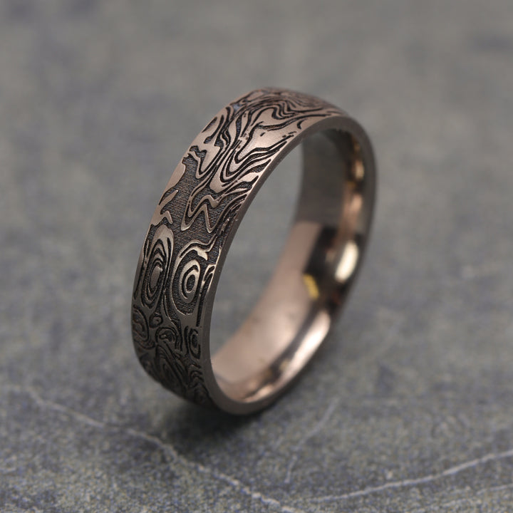 Titanium Engraved Woodgrain Pattern Court Fit Men&