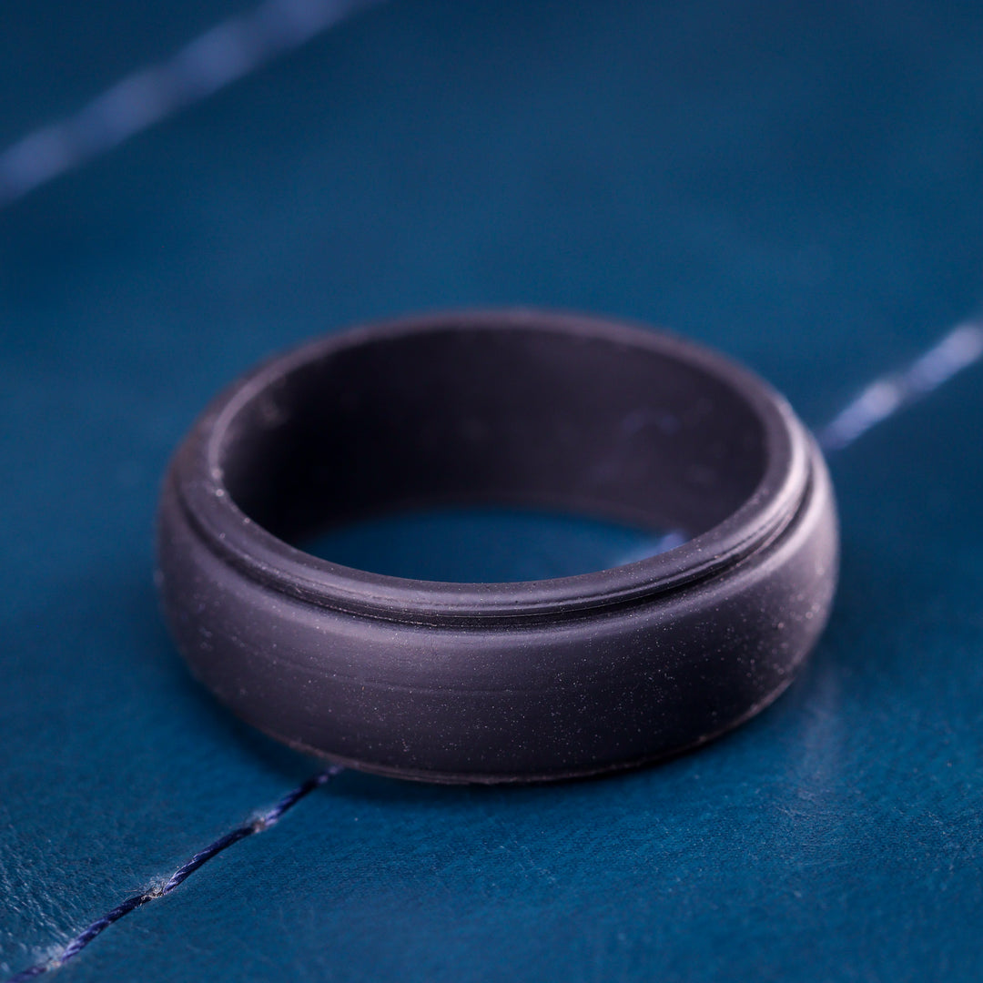 ADDICTED TOYS ANAL PLUG WITH BLACK SILICONE RING 12 CM