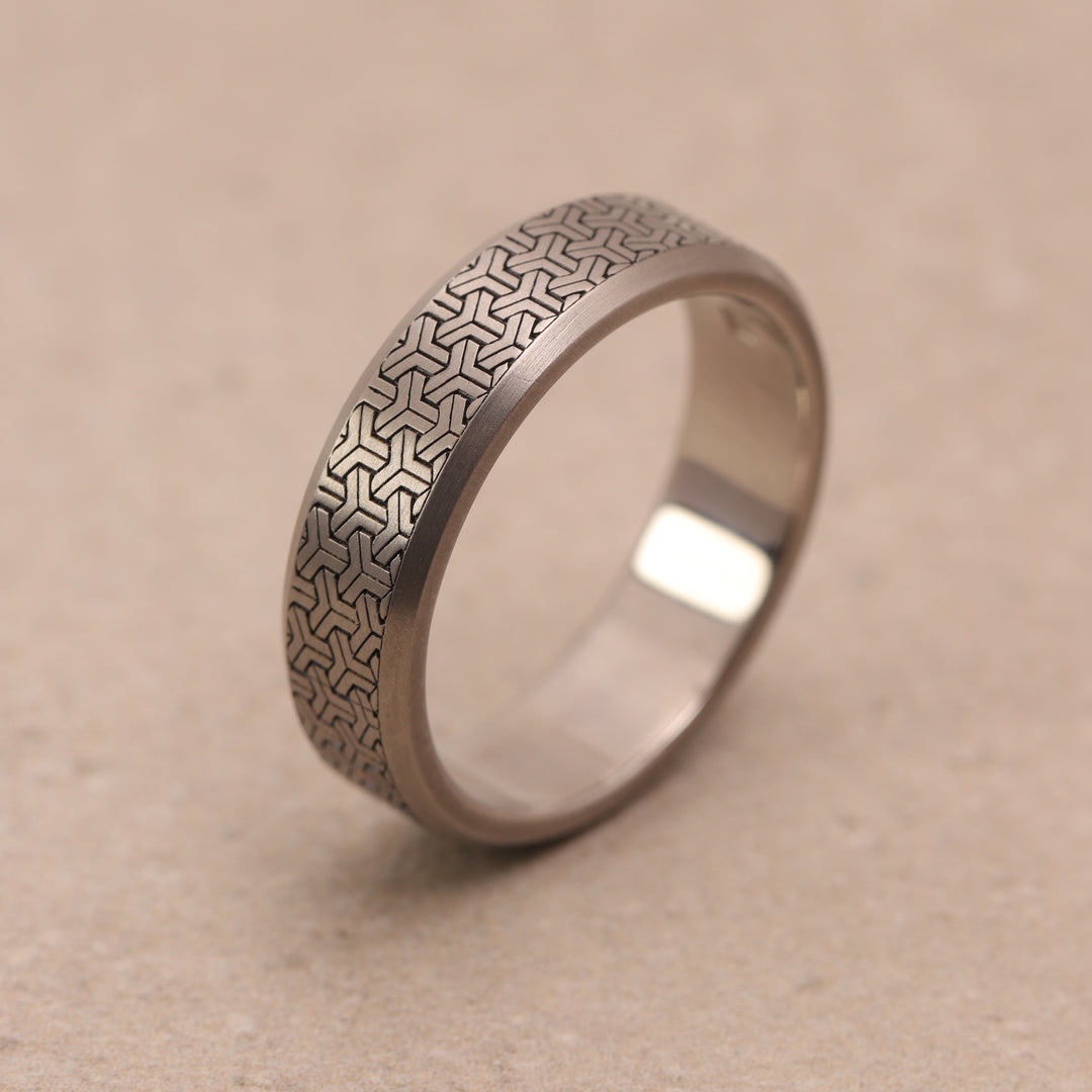 Titanium Triline Pattern Engraved Bevelled Edge Men&