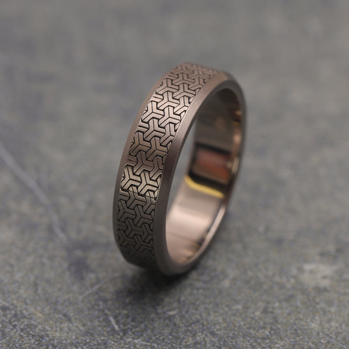 Titanium Triline Pattern Engraved Bevelled Edge Men&