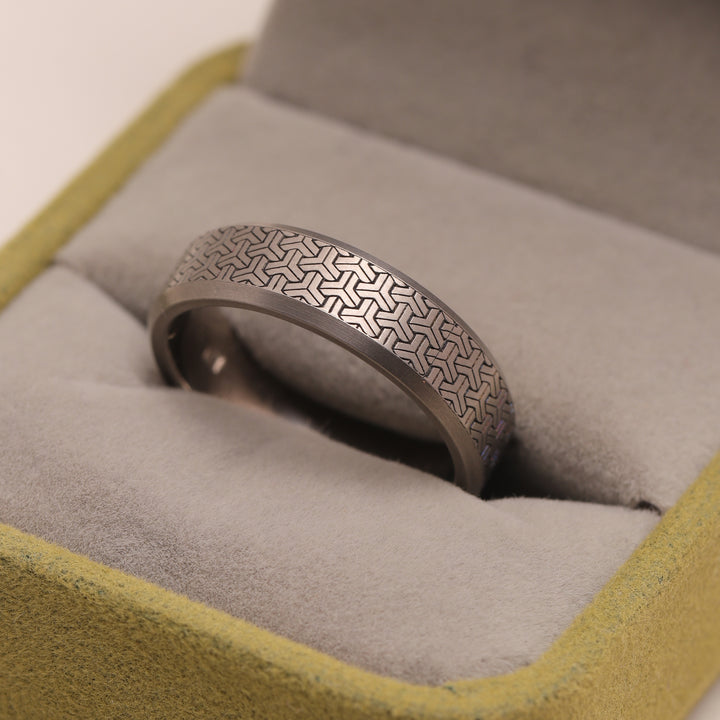 Titanium Triline Pattern Engraved Bevelled Edge Men&