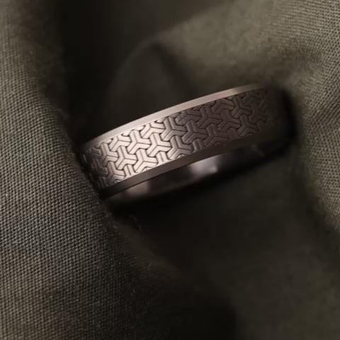Titanium Triline Pattern Engraved Bevelled Edge Men&