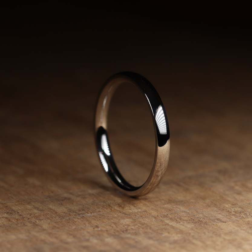 Polished Stainless Steel Signet Ring - The Abbeydale Signet